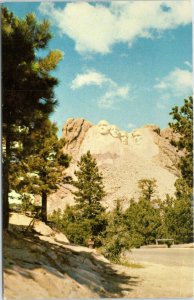 postcard Mt. Rushmore  South Dakota