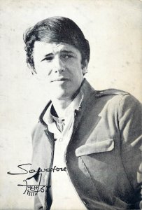 Italian pop singer Salvatore Adamo printed signature 1968 pictorial card 