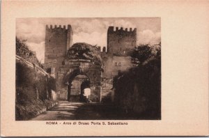 Italy Rome, Roma Arco di Druso Porta San Sebastiano Vintage Postcard C205