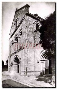 Modern Postcard Poitiers Facade of church Saint Hilaire