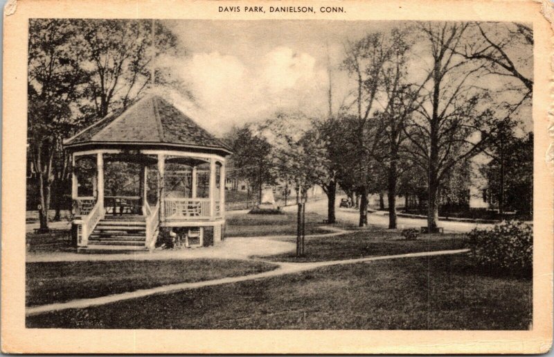 CONNECTICUT POSTCARD: DAVIS PARK AT DANIELSON, CT vintage