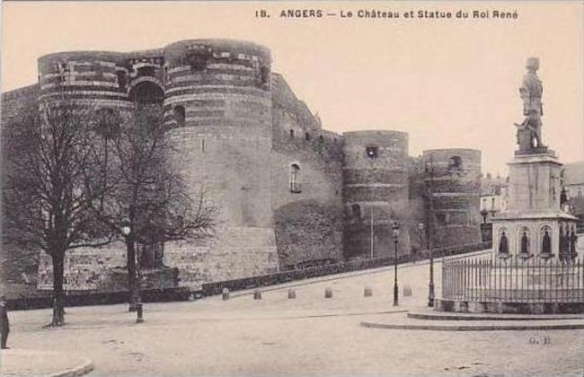 France Angers Le Chateau et Statue du Roi Rene