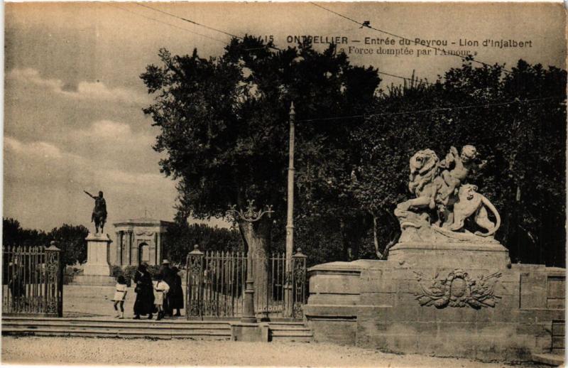 CPA  Montpellier - Entrée du Peyou - Lion d'injalbert -La Force domptée(511322)