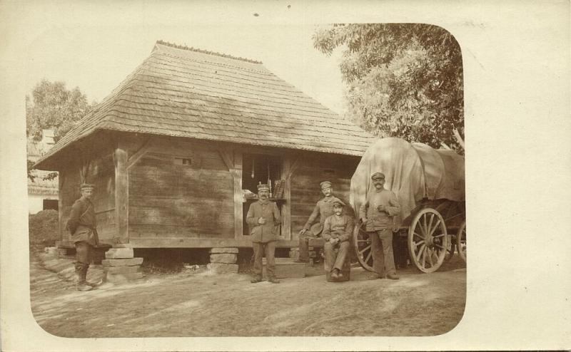 poland, WASYLKOWZE WASILKOW, Farm House, Soldiers (1917) RPPC 1