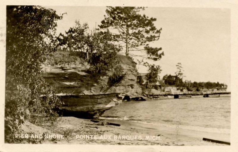 MI - Pointe Aux Barques. Pier and Shore.  *RPPC