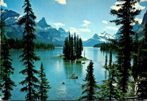 Canada Jasper National Park Maligne Lake 1998