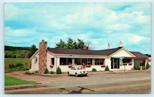 FRANCONIA, NH New Hampshire ~ Roadside DUTCH TREAT RESTAURANT  c1960s Postcard