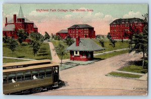 Des Moines Iowa IA Postcard Highland Park College Building Scene c1940's Vintage
