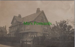 Cheshire Postcard -Hale -Detached House Called Sonning, Leicester Road RS29744