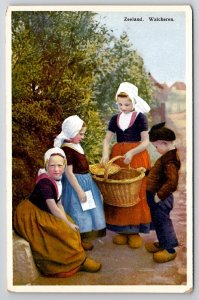 Dutch Children Zeeland Walcheren Postcard L23