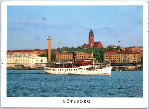 VINTAGE CONTINENTAL SIZE POSTCARD FERRY ON THE HARBOR AT GOTENBORG SWEDEN