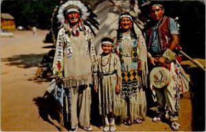 Indian Chief Running Horse and Family Postcard V7