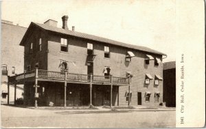 Early City Hall in Cedar Rapids IA Vintage Postcard E40