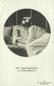 sweden, Crown Princess Margaret of Connaught with Prince Bertil (1912) RPPC