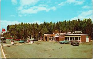 Dave's Esso Voyageur Restaurant Wawa Ontario ON Unused Vintage Postcard D75