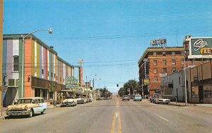 WINNEMUCCA, NV Street Scene Hotel Humboldt, Star Broiler c1960s Vintage Postcard