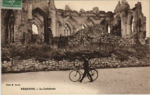 CPA PÉRONNE La Cathédrale (808396)