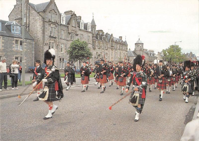 uk34462 highland pipers scotland uk military music dance