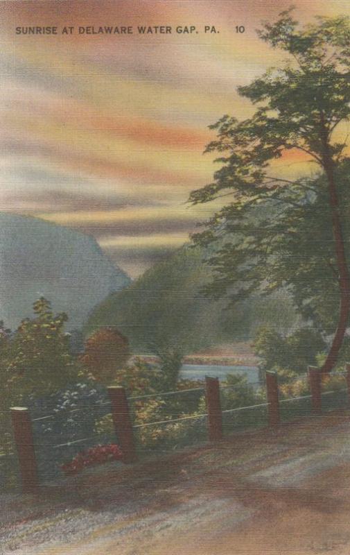 Sunrise at Delaware Water Gap PA, Pennsylvania - Linen