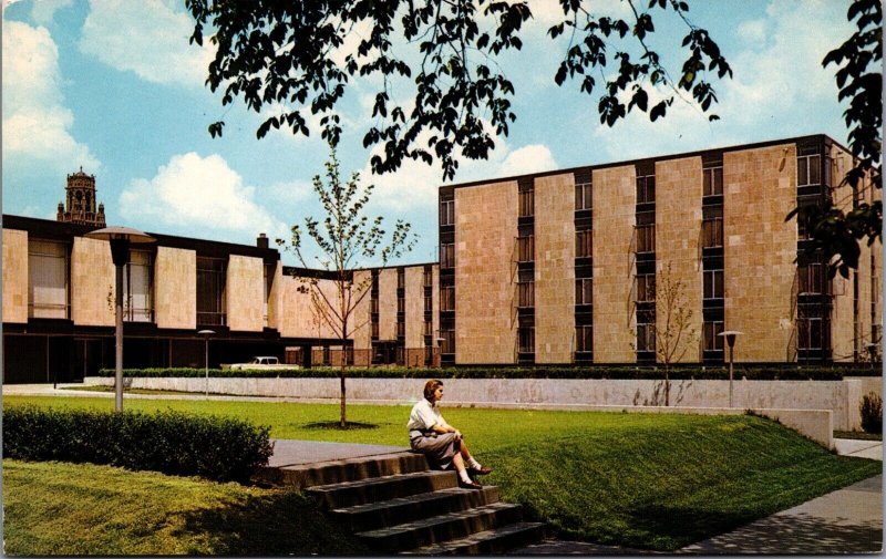 USA New Dorm University Of Chicago Illinois Chrome Postcard 03.18