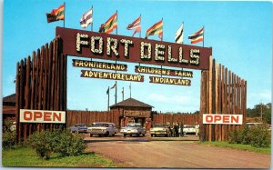 1950s Fort Dells Entrance Wisconsin Dells Wisconsin Old Cars Postcard