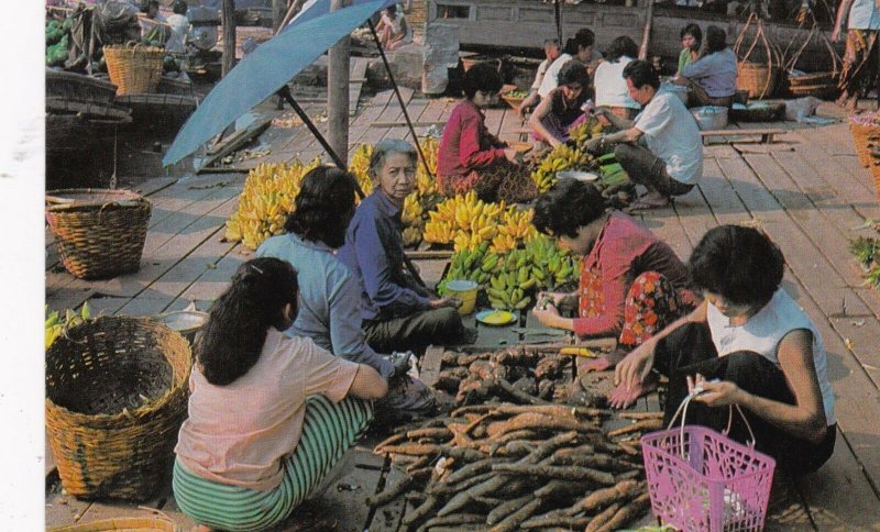 Thailand Bangkok Wat Sai Market Scene sk4160