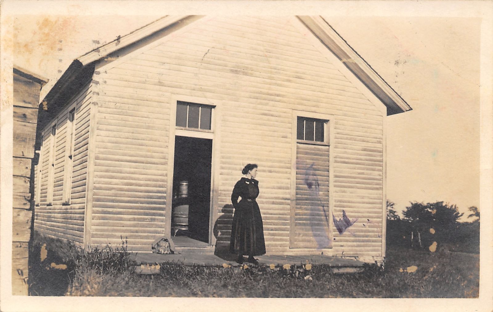 salem iowa willie at salem school house pot belly stove picnic basket 1909 rppc hippostcard salem iowa willie at salem school house