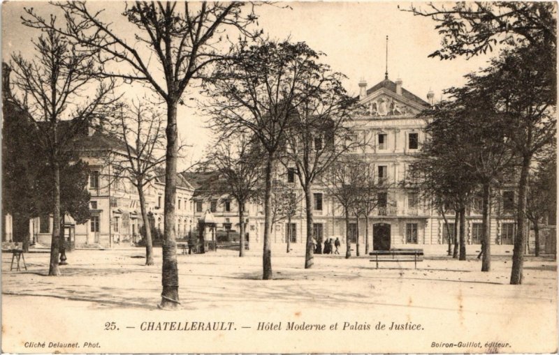 CPA CHATELLERAULT - Hotel Moderne et Palais de Justice (111807)