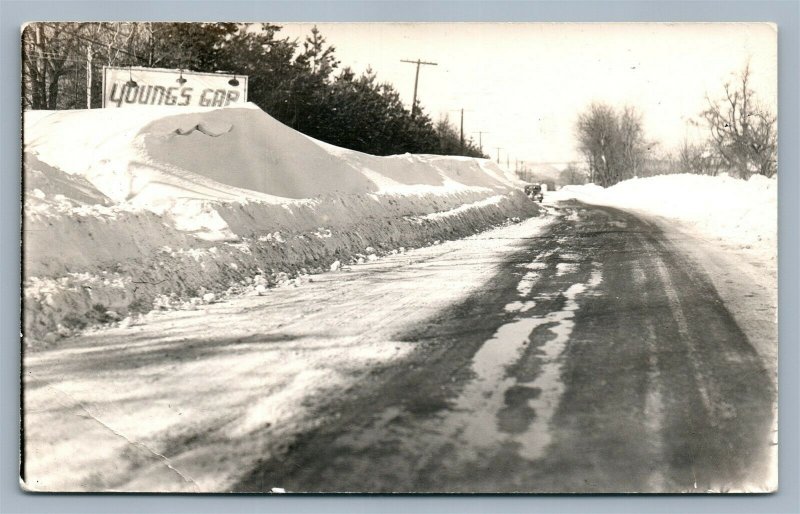 YOUNG'S GAP NY WINTER 1944-45 VINTAGE REAL PHOTO POSTCARD RPPC