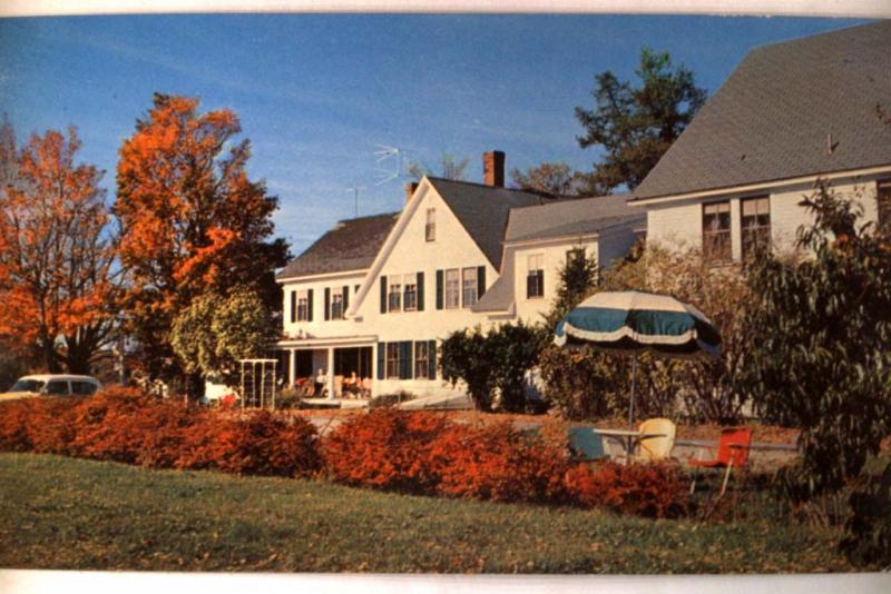 Unused 1950's EDGEWOOD INN - New London New Hampshire NH postcard y2931