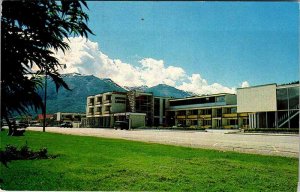 Postcard MOTEL SCENE Jasper Alberta AB AK2542