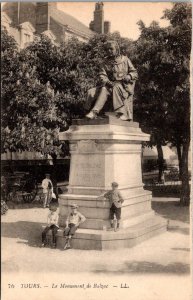 France Tours Le Monument de Balzac