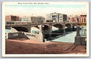 Des Moines IA~River Front View~Post Office Beyond Bridge~Vintage Linen Postcard