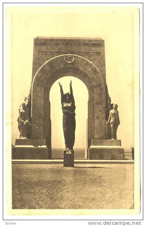 La Douce France, Le Monument aux Heros de l'Armee d'Orient et des Terres loin...