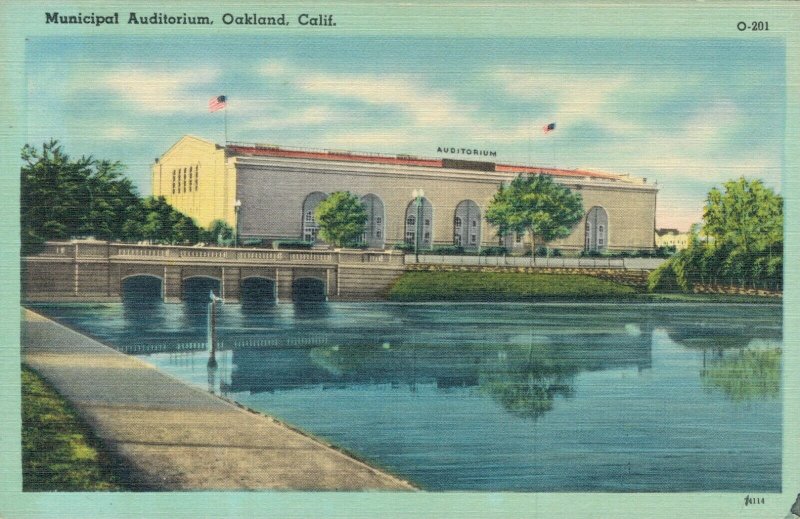 USA California Oakland Municipal Auditorium 04.29