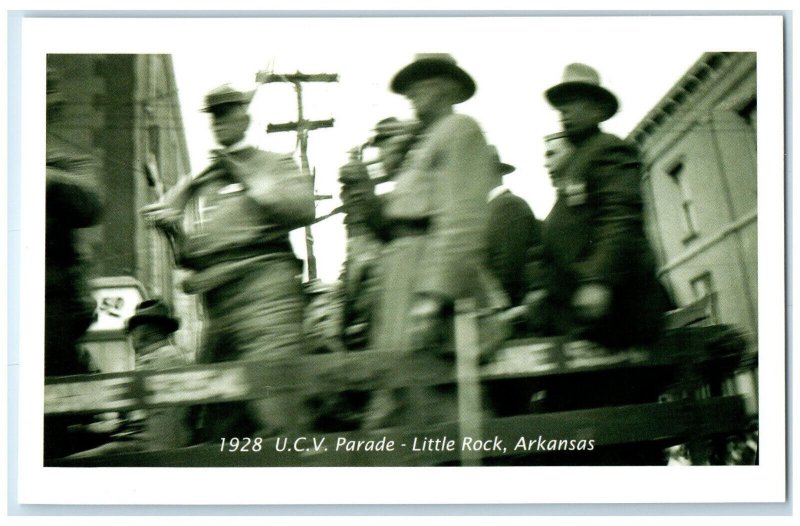 1928 UCV Parade Confederate Civil War Veterans in Truck AR Reprint Postcard