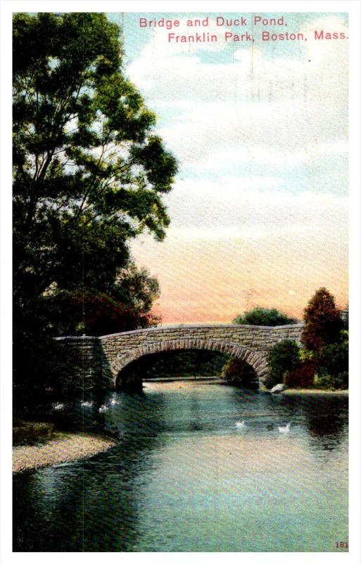 9157  MA Boston Franklin park, bridge and duck pond