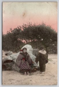 Japan Beautiful Women Kimonos Beach And Babies Japanese Hand Colored Postcard E7