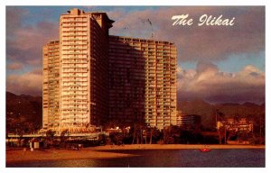 Postcard HOTEL SCENE Honolulu - Waikiki Hawaii HI AS3704