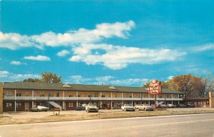 Livonia, MI Michigan   ROYAL MOTOR INN MOTEL  Roadside  WAYNE COUNTY  Postcard