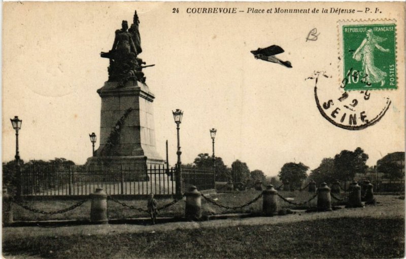 CPA COURBEVOIE - Pace et Monument de la Defense (581364)