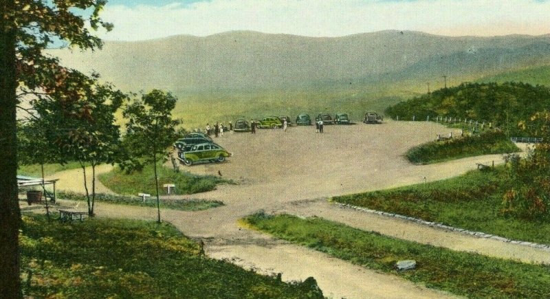 Postcard Parking Lot & View Point on Pinnacle Mountain near Middlesboro, KY.  R7