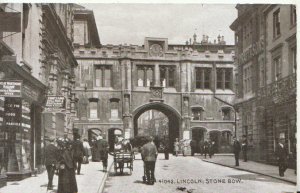 Lincolnshire Postcard - Stone Bow, Lincoln - Ref TZ8868