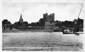 uk51365 rochester cathedral and cathedral from the river medway real photo uk