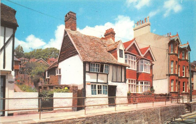 Bg32887 dickens cottage old hastings   uk