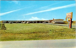 Moose Jaw, Saskatchewan Canada  KNOWLES MOTEL  ca1950's Chrome ROADSIDE Postcard