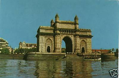 INDIA BOMBAY 1970 GATE WAY postcard