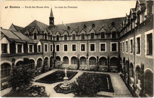 CPA RENNES Ecole des Beaux-Arts La cour du Pommier (111910)