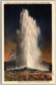 Vtg Wyoming WY Old Faithful Geyser Yellowstone National Park 1940s View Postcard