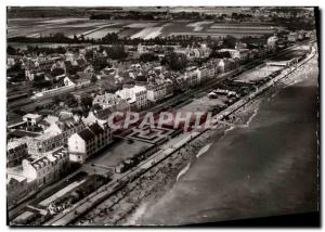 Postcard Modern Luc Sur Mer Vue Generale de la Digue At the Center of the mon...